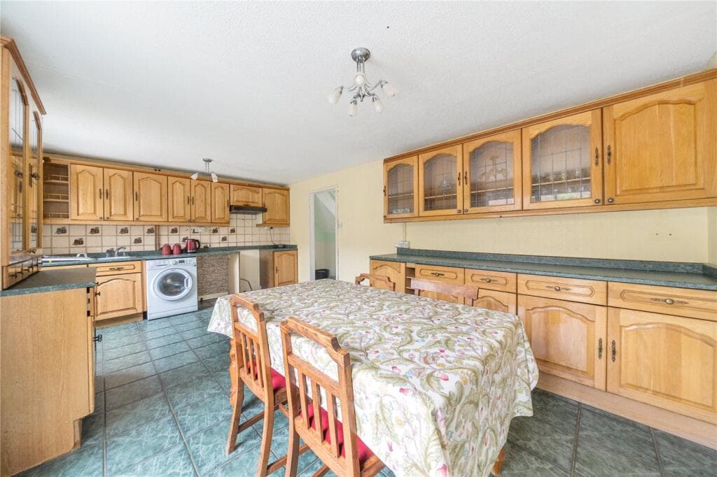 Halford Crescent, Craven Arms, Shropshire - Image 2
