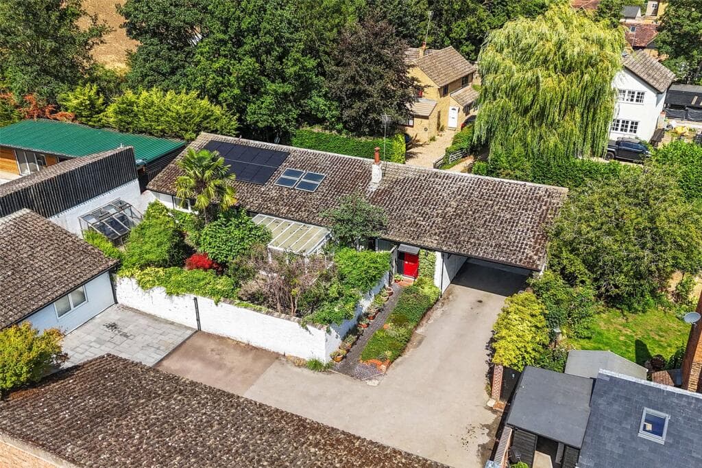 View property at Hare Street, Buntingford, Hertfordshire, SG9