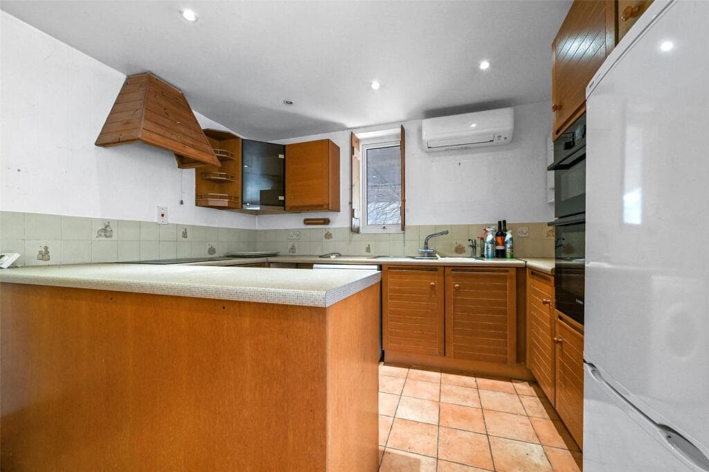Hare Street, Buntingford, Hertfordshire, SG9 - Image 3