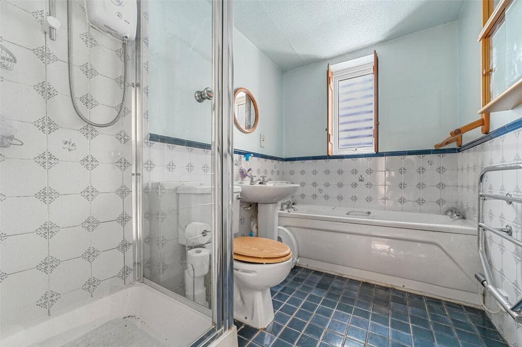 Hare Street, Buntingford, Hertfordshire, SG9 - Image 8