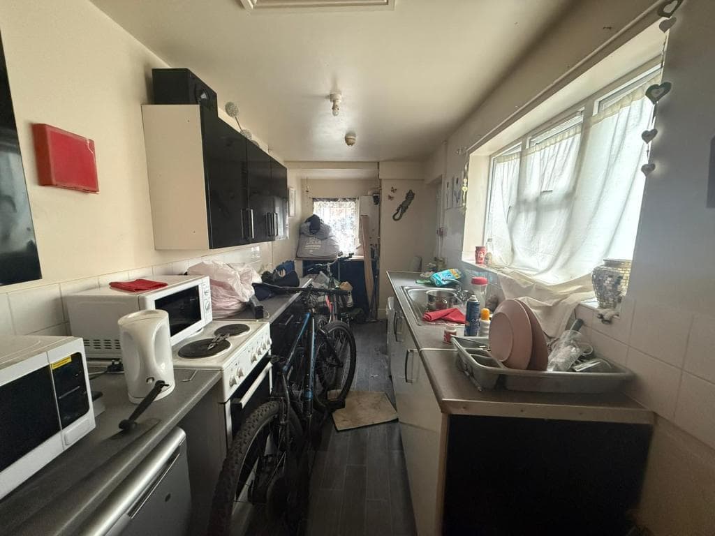 109 Wilford Crescent East, Nottingham NG2 2ED - Image 3