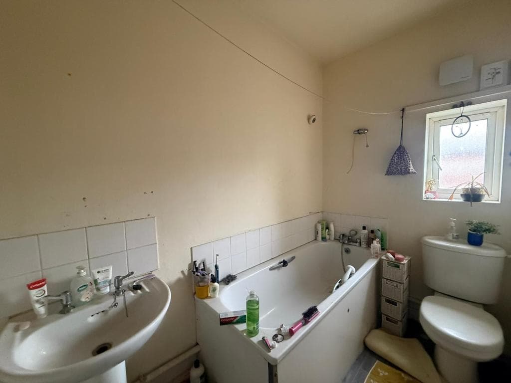 109 Wilford Crescent East, Nottingham NG2 2ED - Image 4