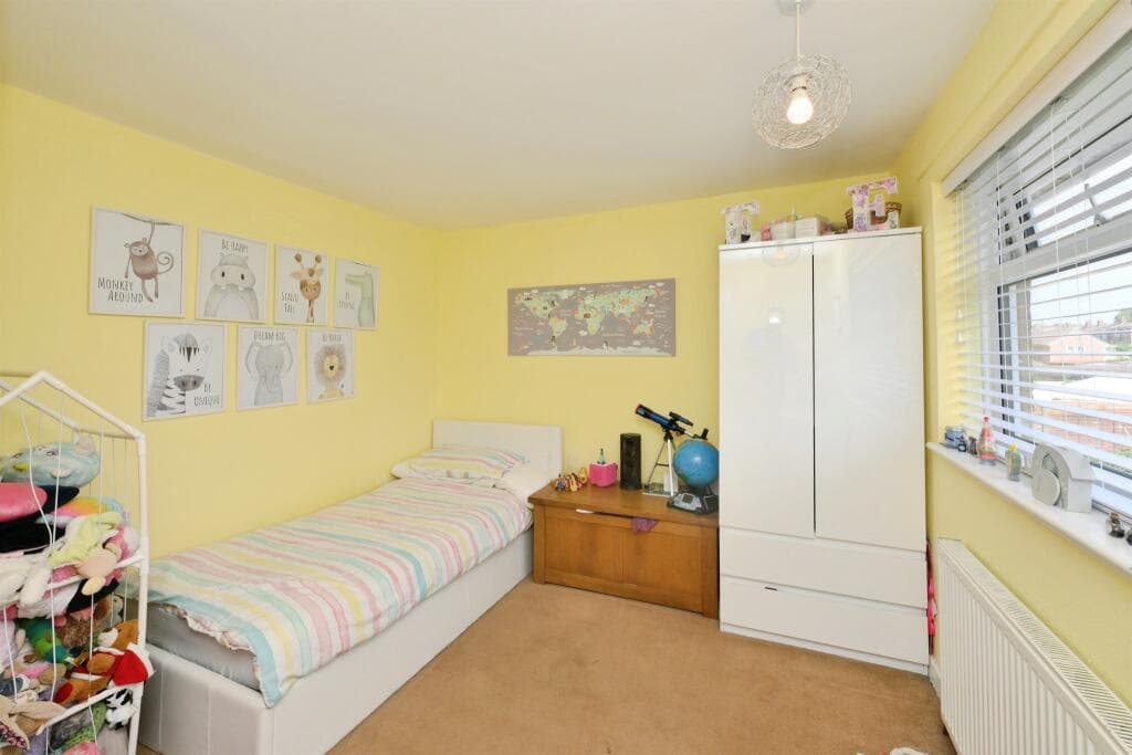 Fallowfield, Stevenage - Image 11