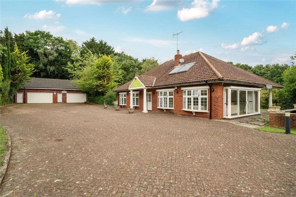 Rock Hill, Orpington, Kent - Image 1