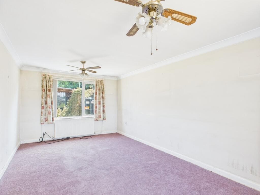 Lancaster Crescent, Downham Market, PE38 - Image 2