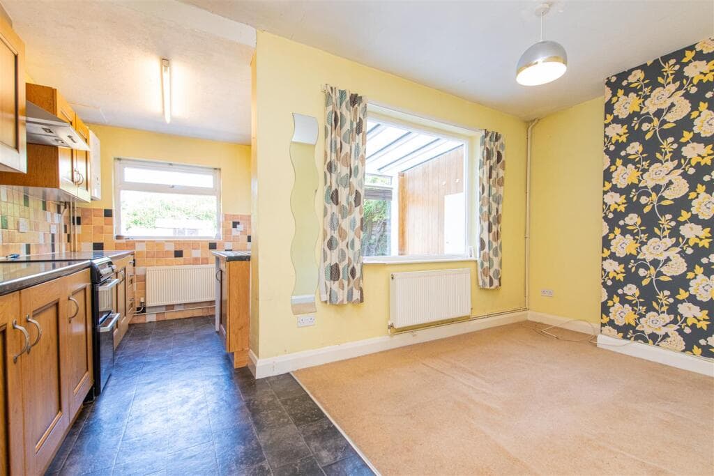 Belvedere Road, Kettering - Image 4