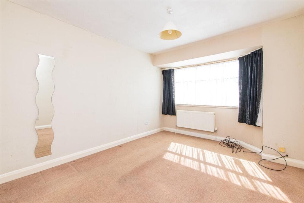 Belvedere Road, Kettering - Image 6
