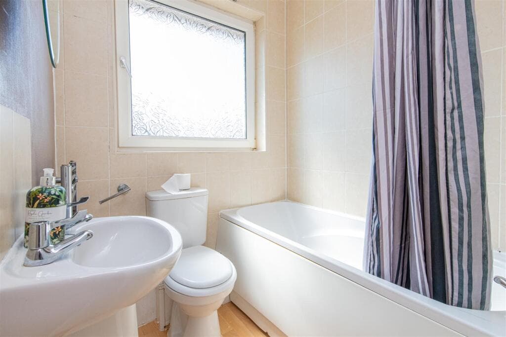 Belvedere Road, Kettering - Image 8