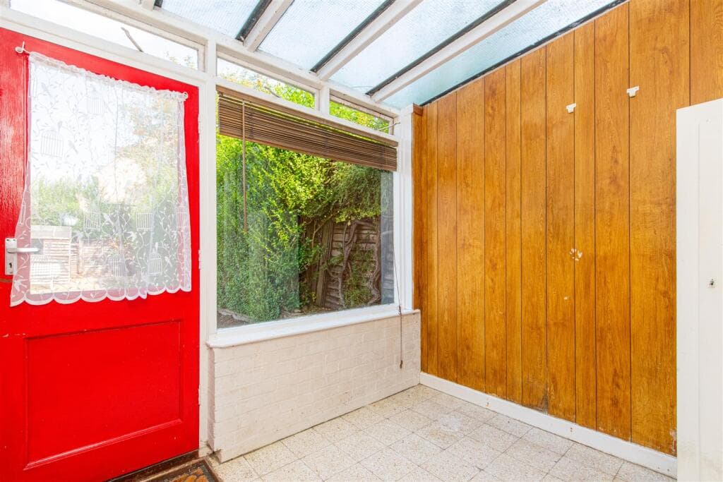 Belvedere Road, Kettering - Image 9
