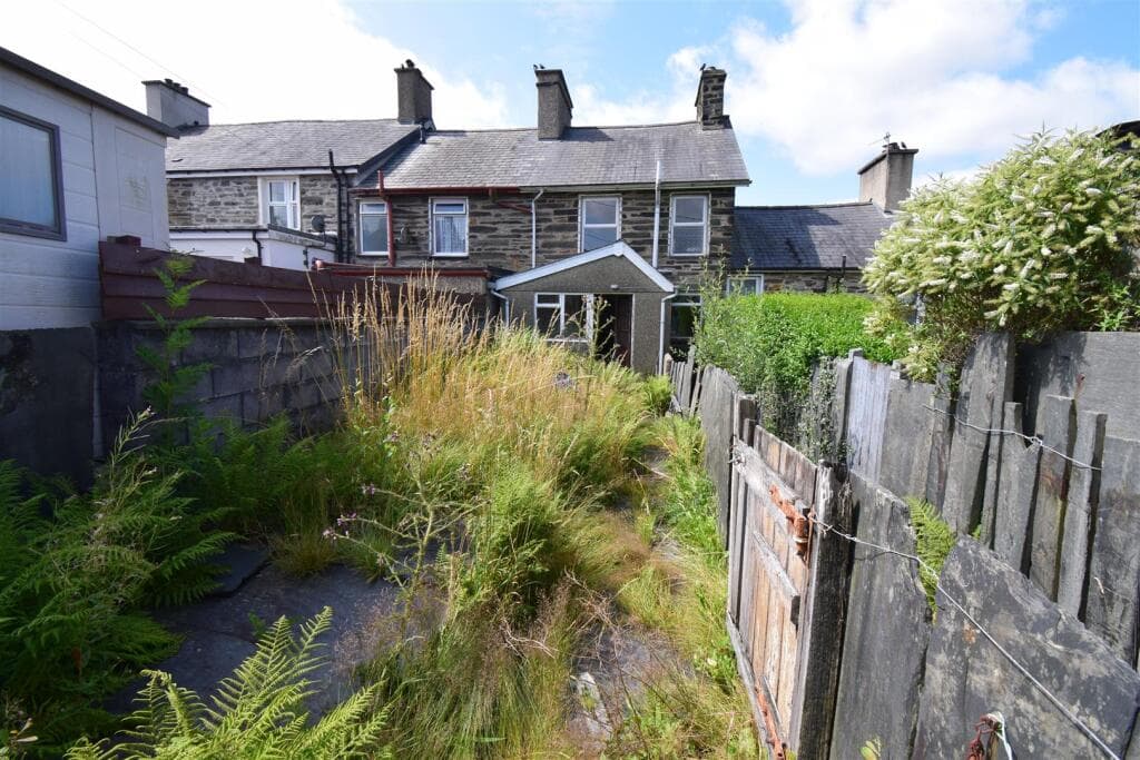 Sun Street, Llan Ffestiniog - Image 10