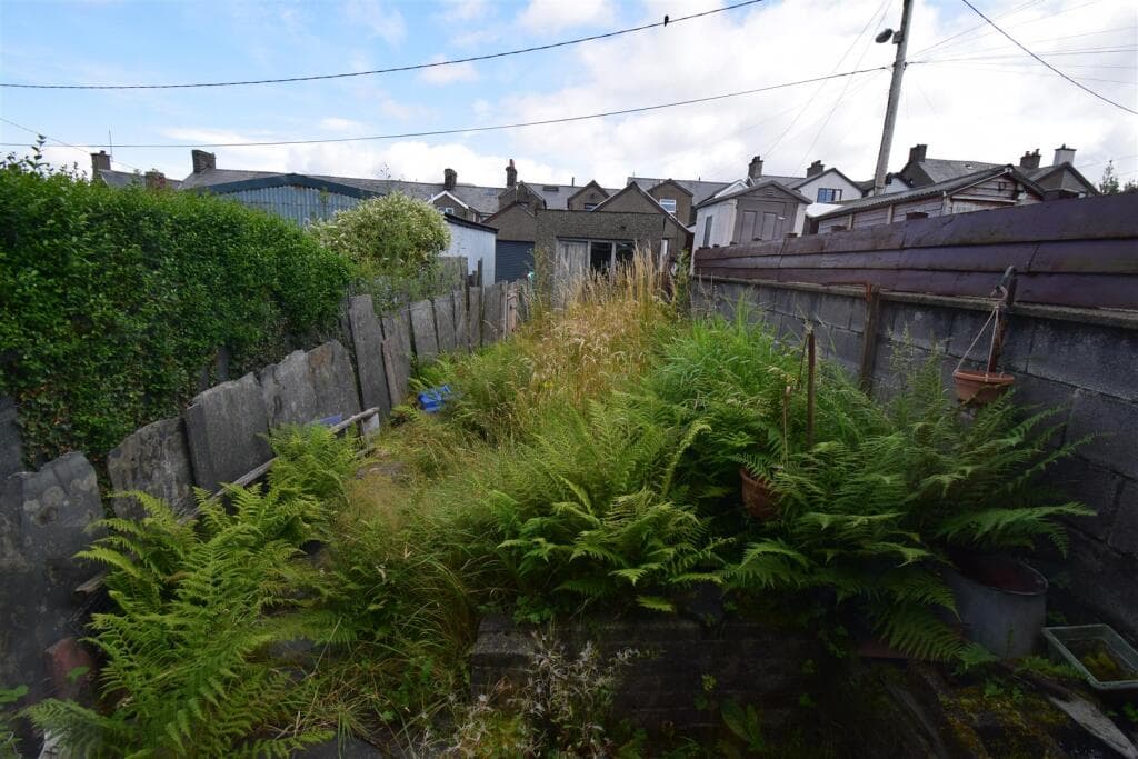 Sun Street, Llan Ffestiniog - Image 9