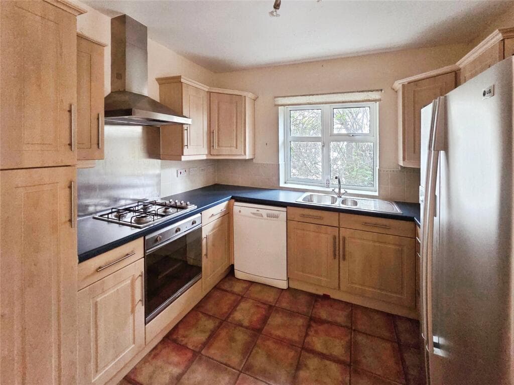 Elgar Close, Swindon, Wiltshire - Image 3