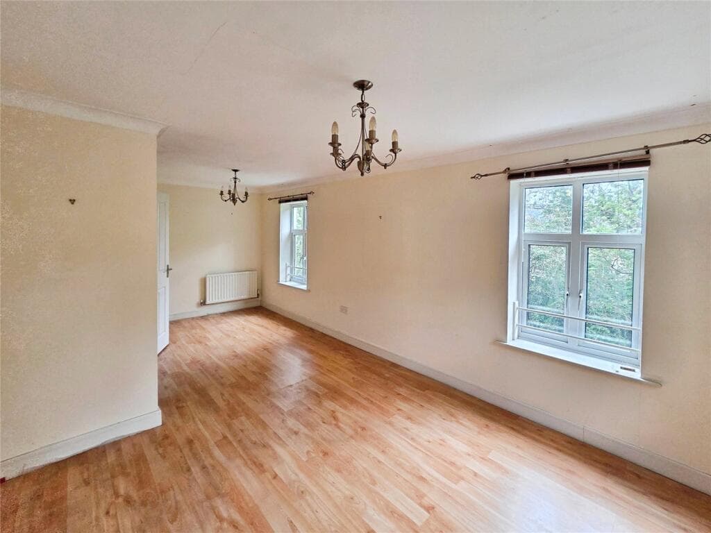 Elgar Close, Swindon, Wiltshire - Image 7