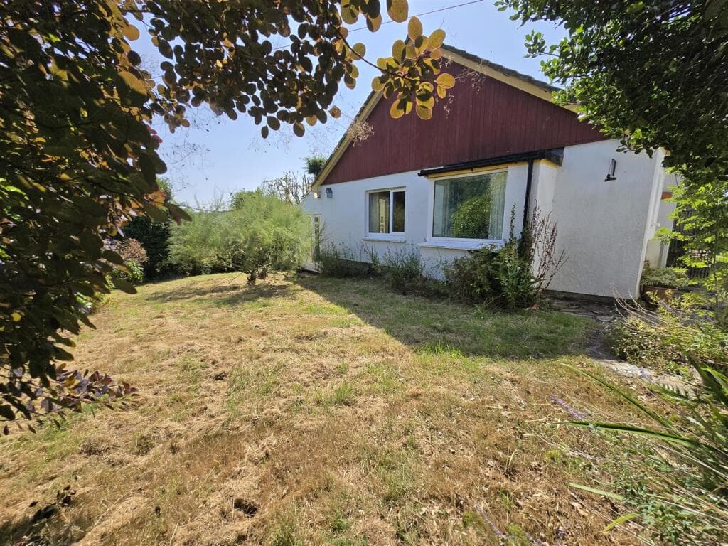 Hollies Road, Launceston - Image 11