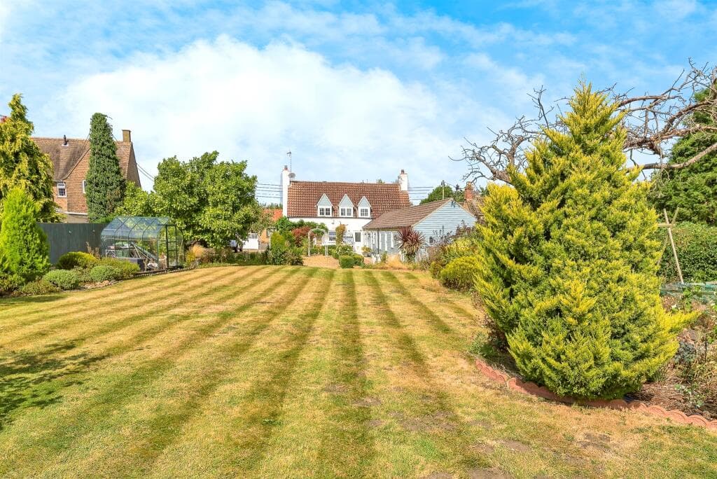 East End, Langtoft, Peterborough - Image 2