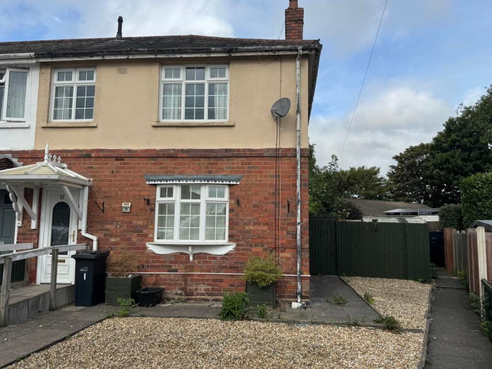 View property at Elwell Crescent, Dudley, DY1