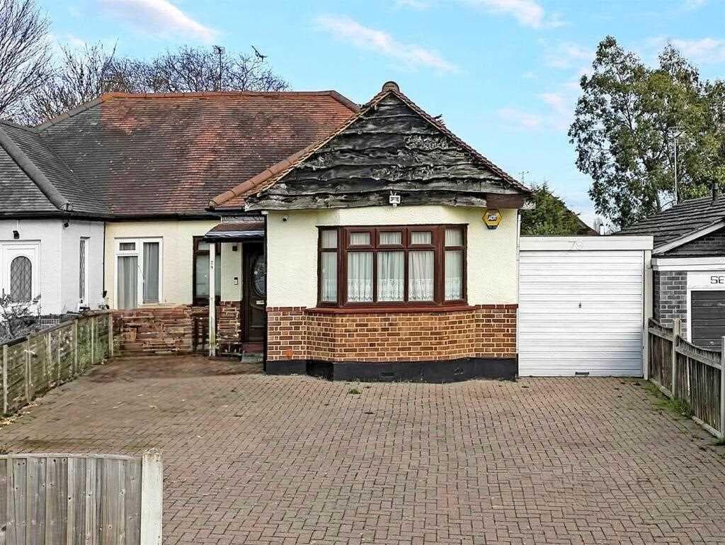 View property at Westcliff on Sea * LARGER THAN AVERAGE REAR GARDEN *