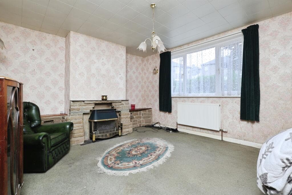 Kingsley Crescent, Baildon, SHIPLEY - Image 2