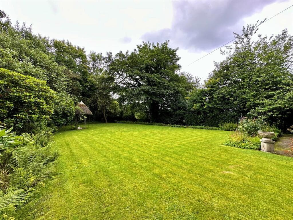 Buxton Road, New Mills, High Peak - Image 6