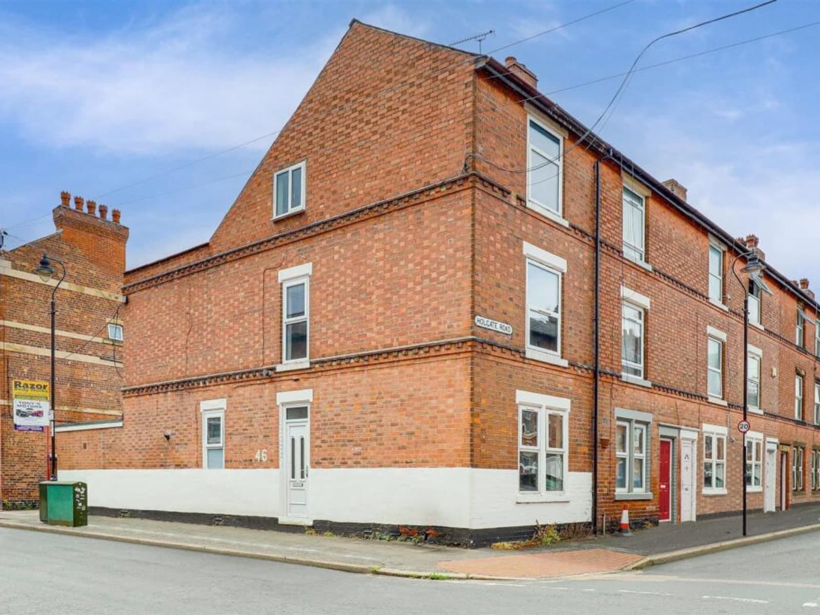 View property at Wilford Crescent East, The Meadows, Nottinghamshire, NG2 2ED