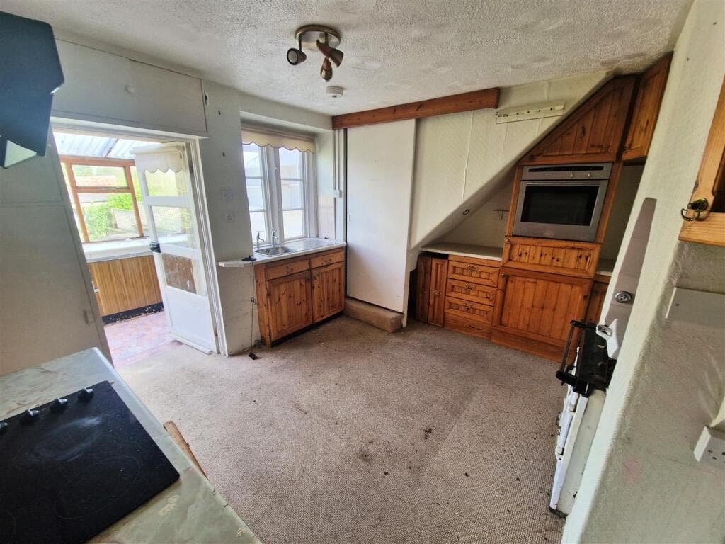 Sevington, Grittleton - Image 4