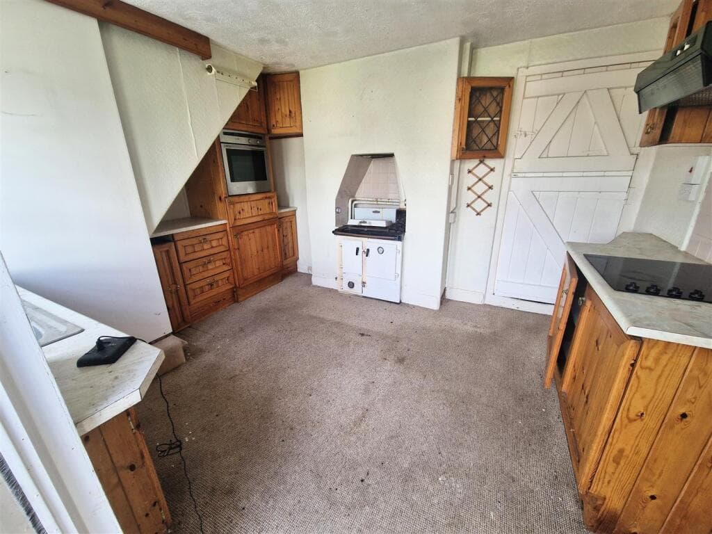 Sevington, Grittleton - Image 5