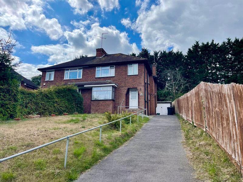 Boundary Road, Wooburn Green - Image 1