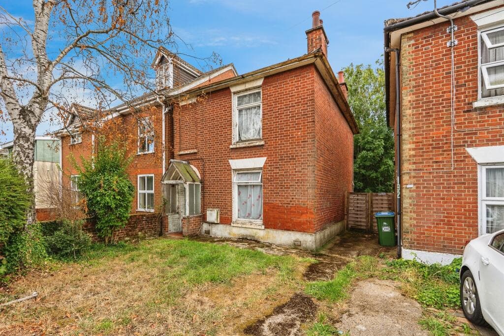Millbrook Road East, Freemantle, Southampton - Image 1