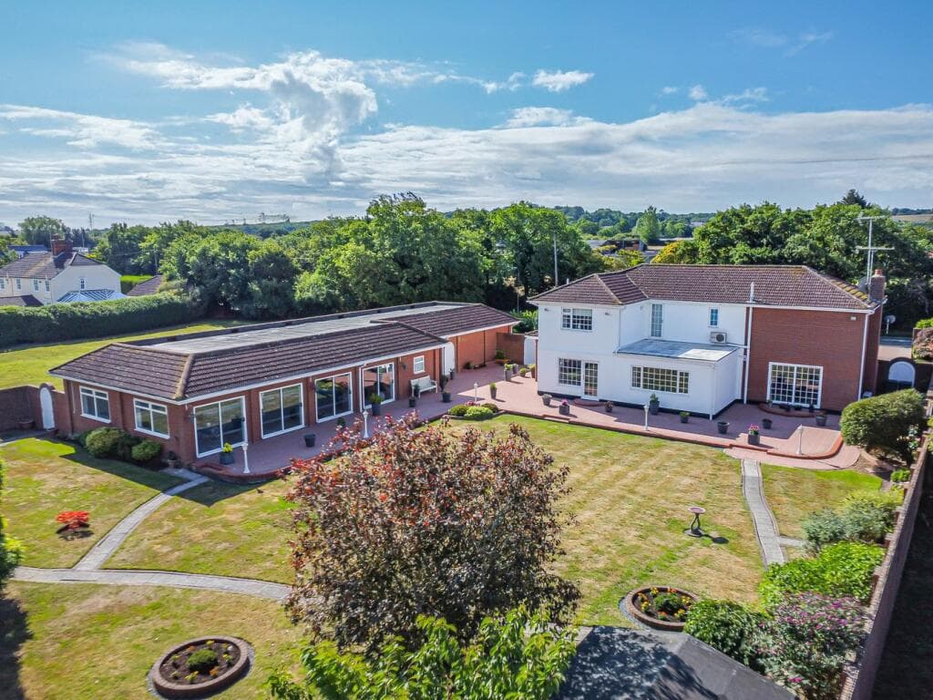 View property at Lower Road, Hockley, SS5