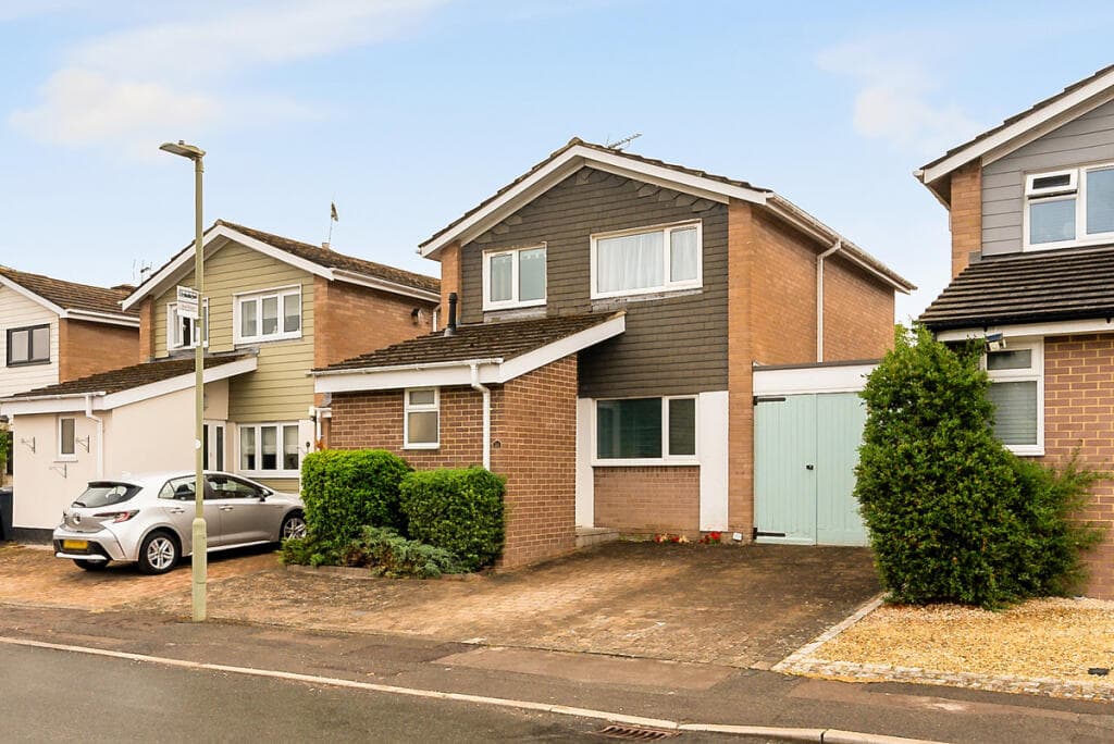 Elizabeth Road, Henley-on-Thames, RG9 - Image 1