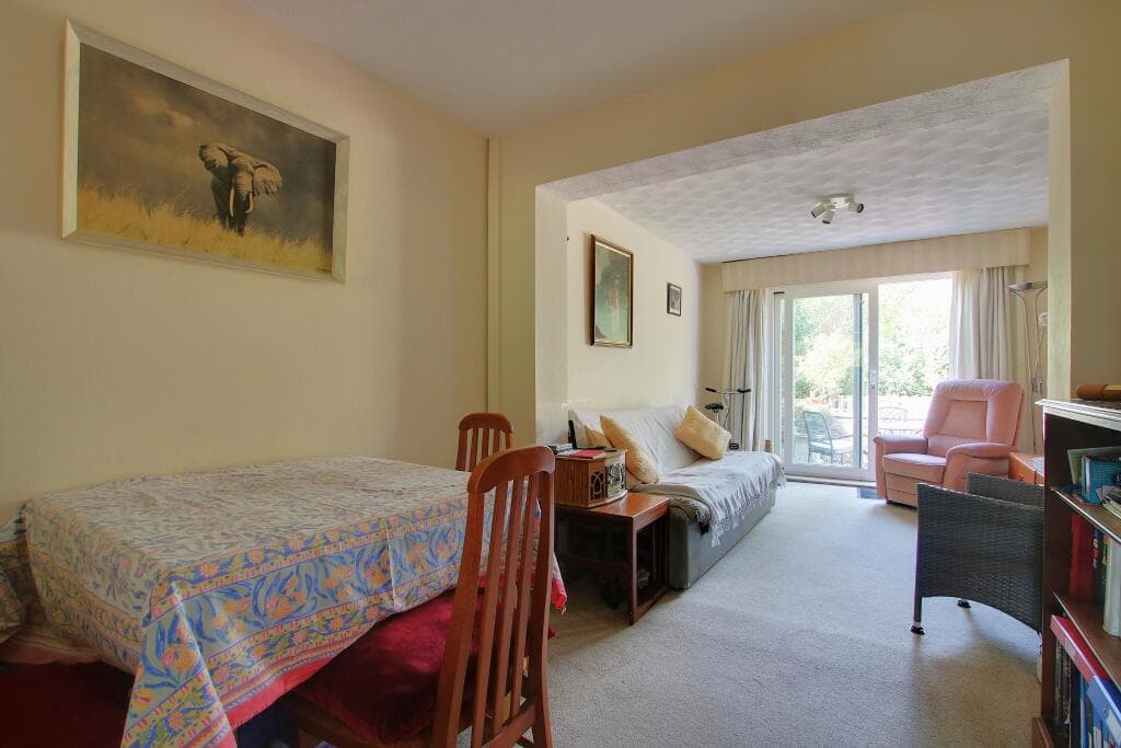 Romsey - Image 3