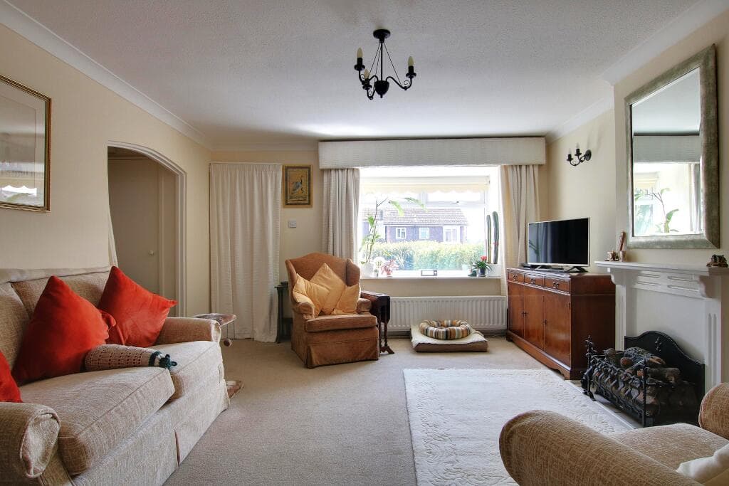 Romsey - Image 4
