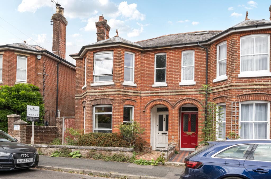 View property at Arthur Road, Winchester, Hampshire, SO23
