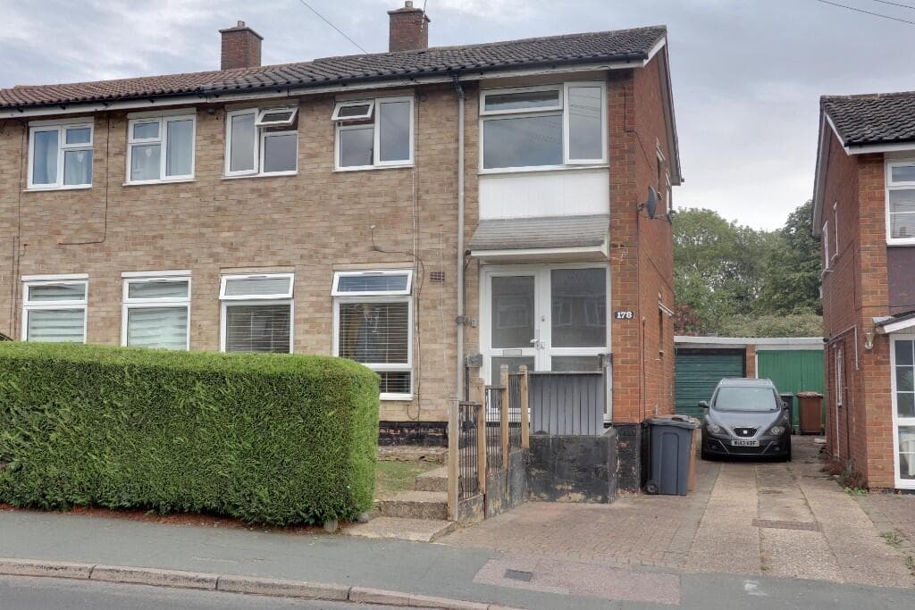 Chertsey Rise, Stevenage, Hertfordshire, SG2 - Image 1