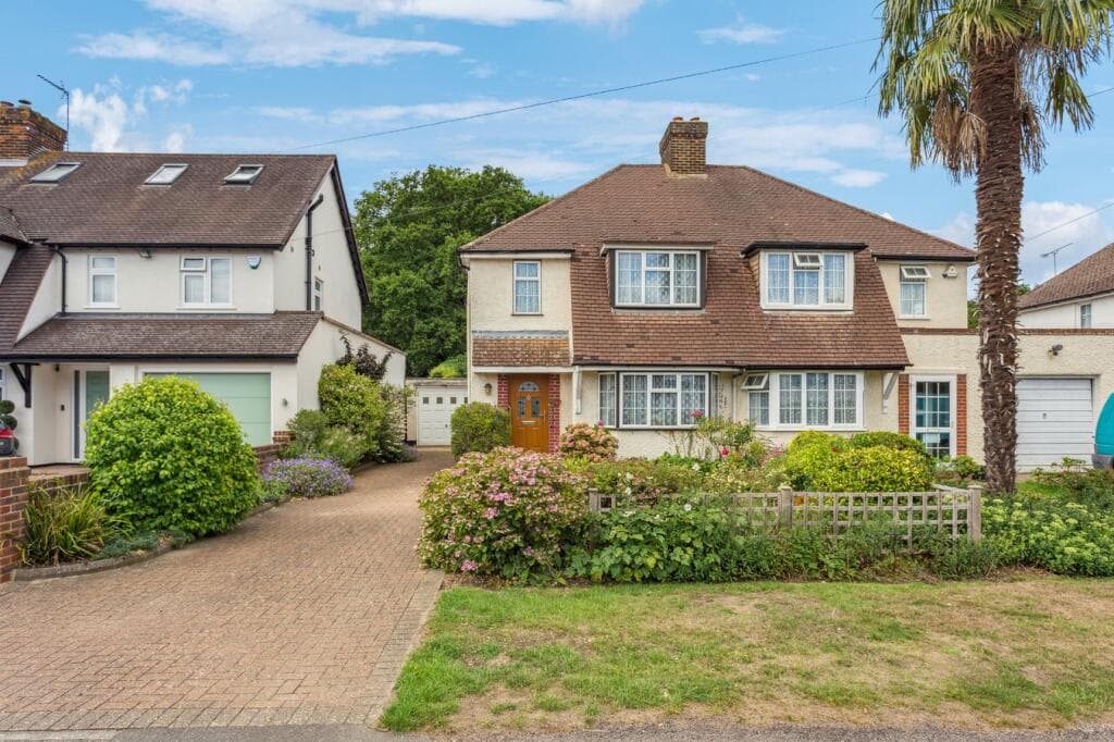 The Parkway, Iver Heath, SL0 - Image 1