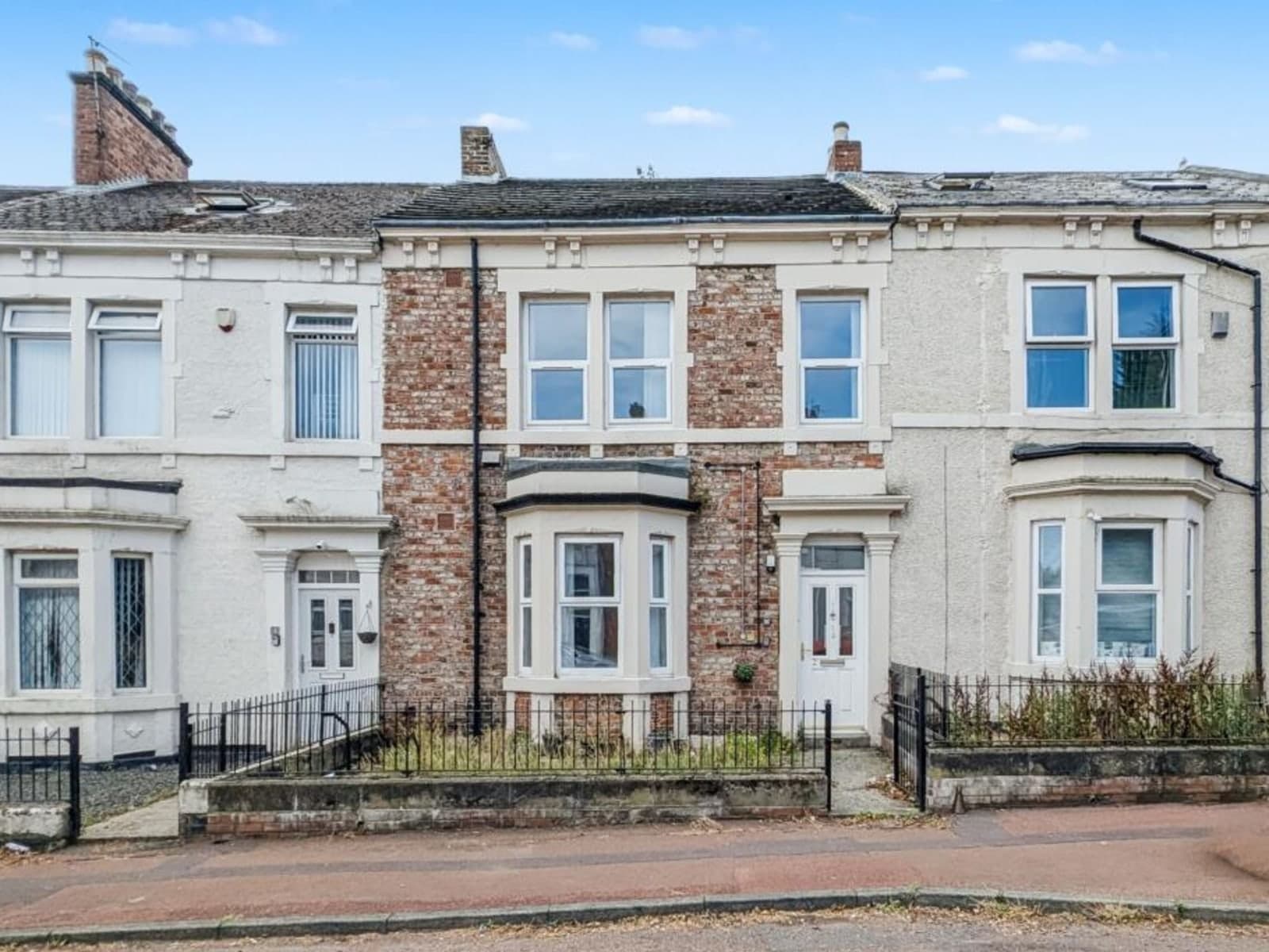 View property at 2 Poplar Crescent, Bensham, Gateshead, Tyne & Wear, NE8 1QD