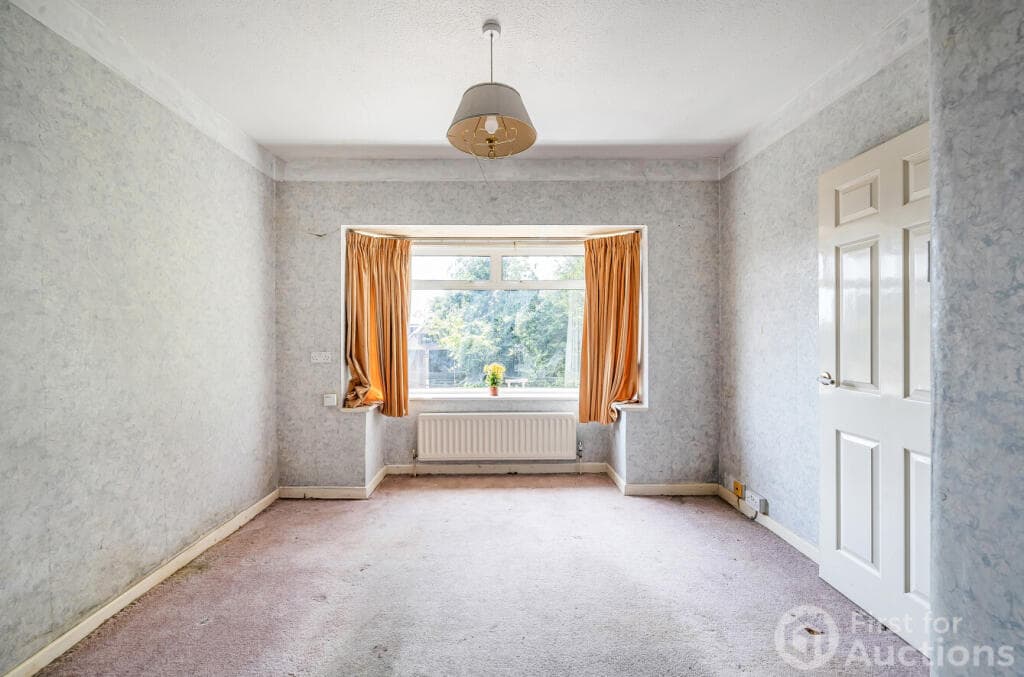 The Crescent, High Wycombe - Image 4