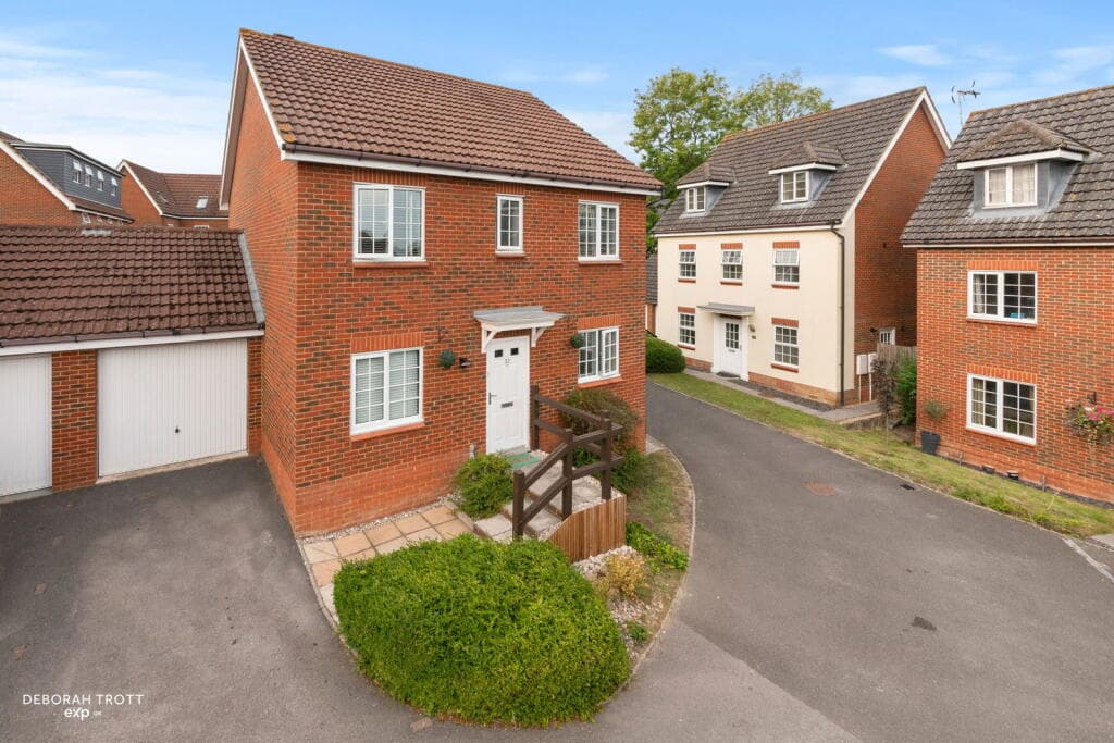 View property at Spindlewood End, Ashford, TN23 3RR