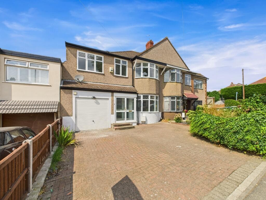 Hook Lane, Welling, Kent, DA16 - Image 2