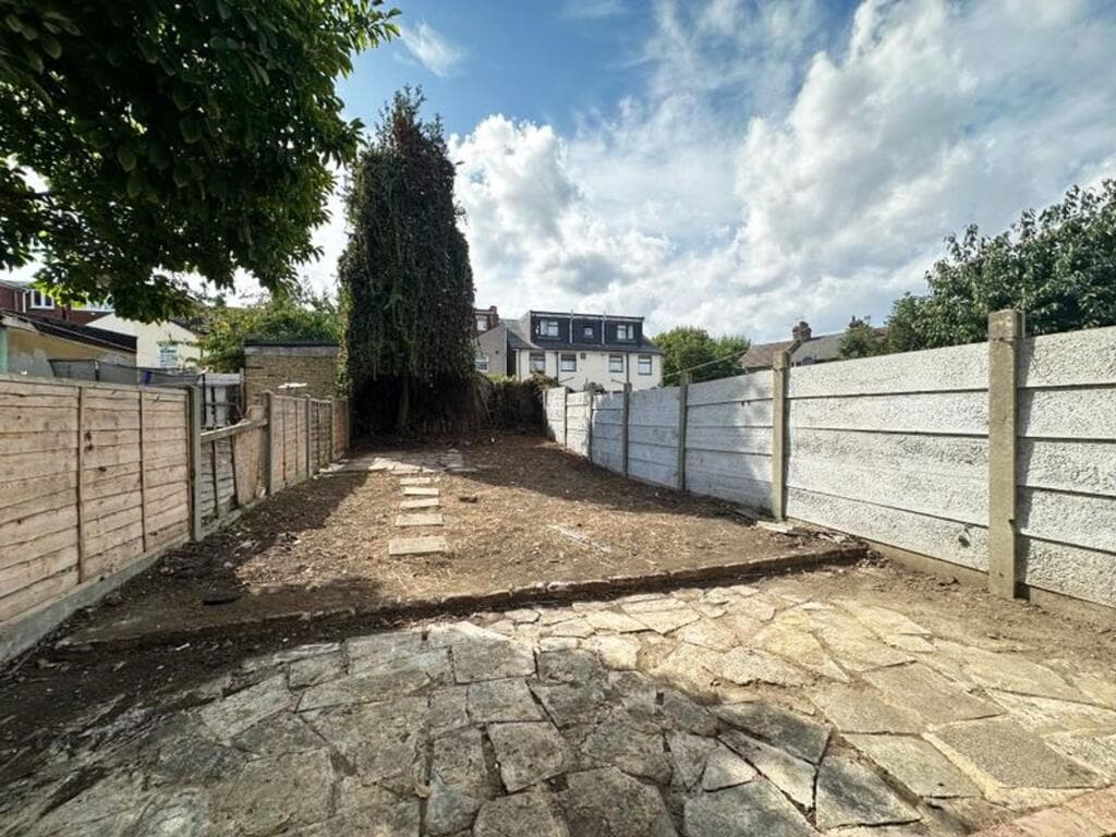Northfield Road, London, E6 - Image 4