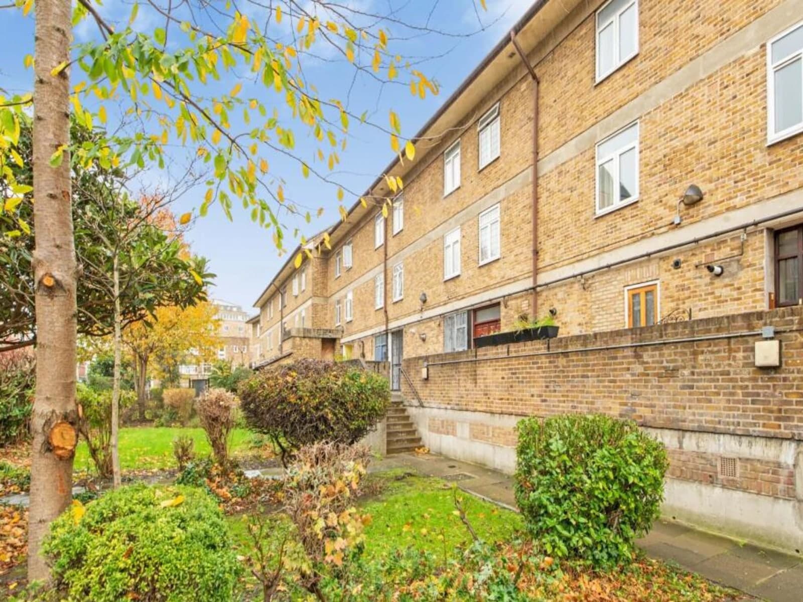 View property at Kingsland Road, London, E2