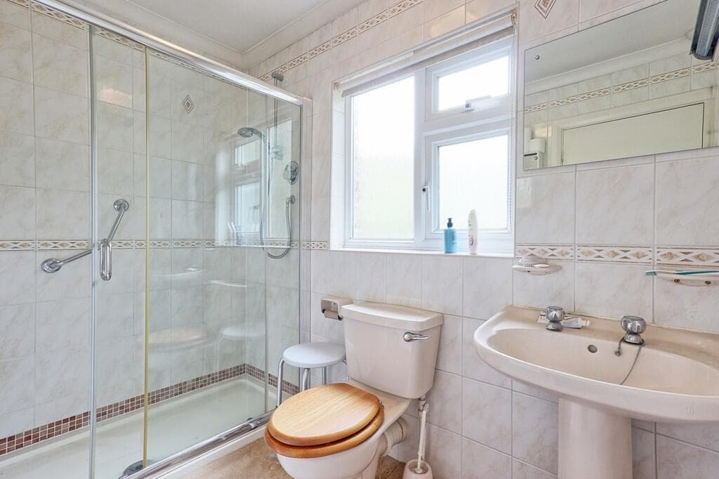 Vicarage Hill - Image 10