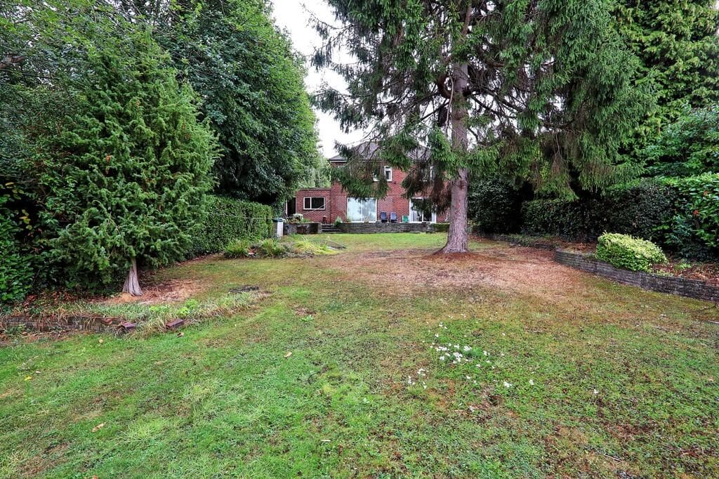 Vicarage Hill - Image 6
