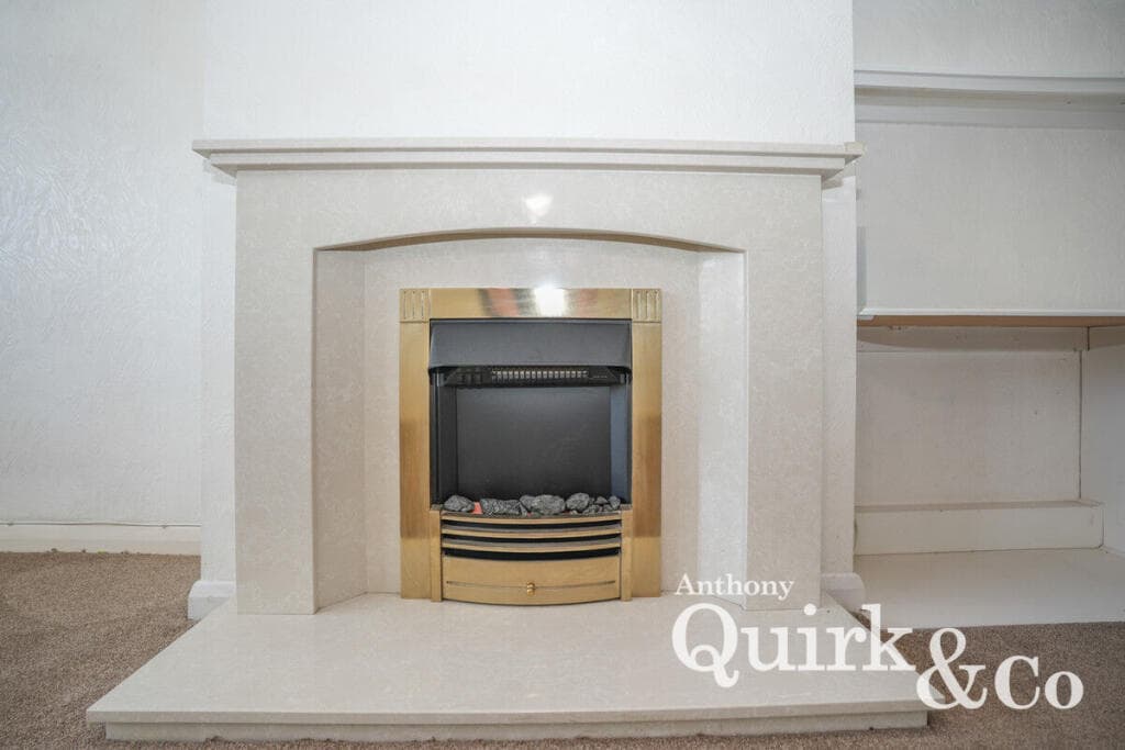 Thorney Bay Road, Canvey Island, SS8 - Image 4