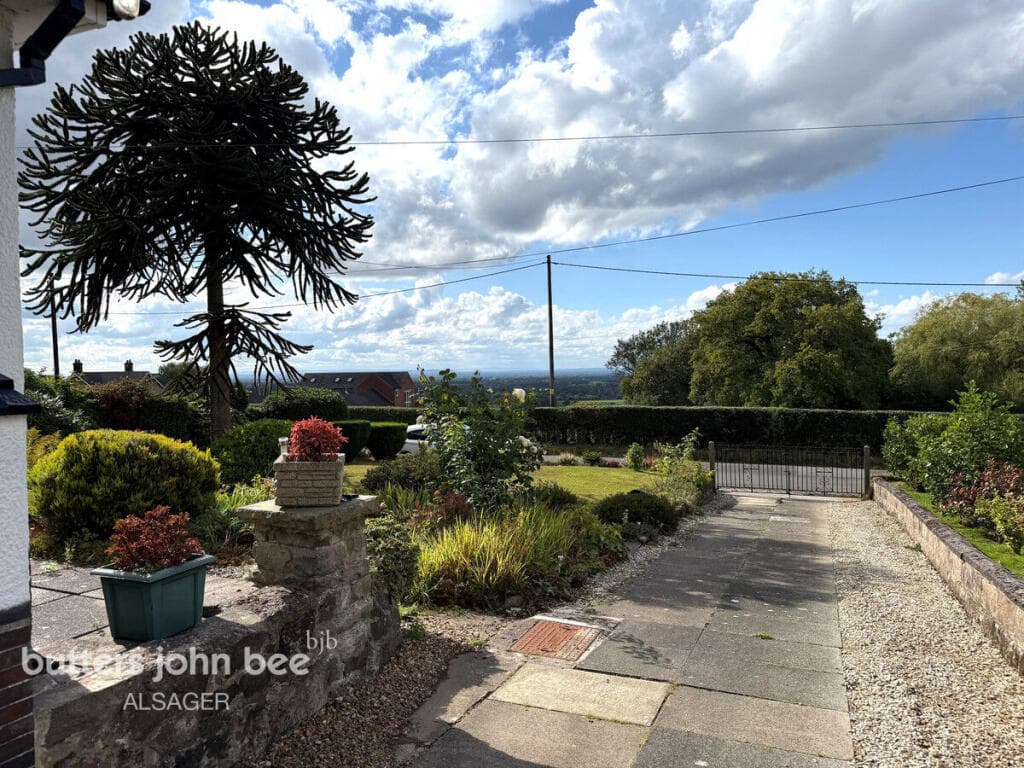 Birch Tree Lane, Scholar Green - Image 2