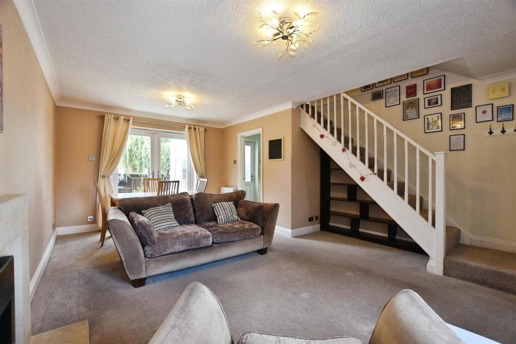 Bramble Grove, Stamford - Image 2