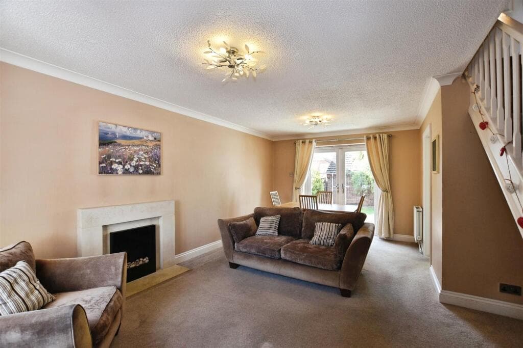 Bramble Grove, Stamford - Image 4