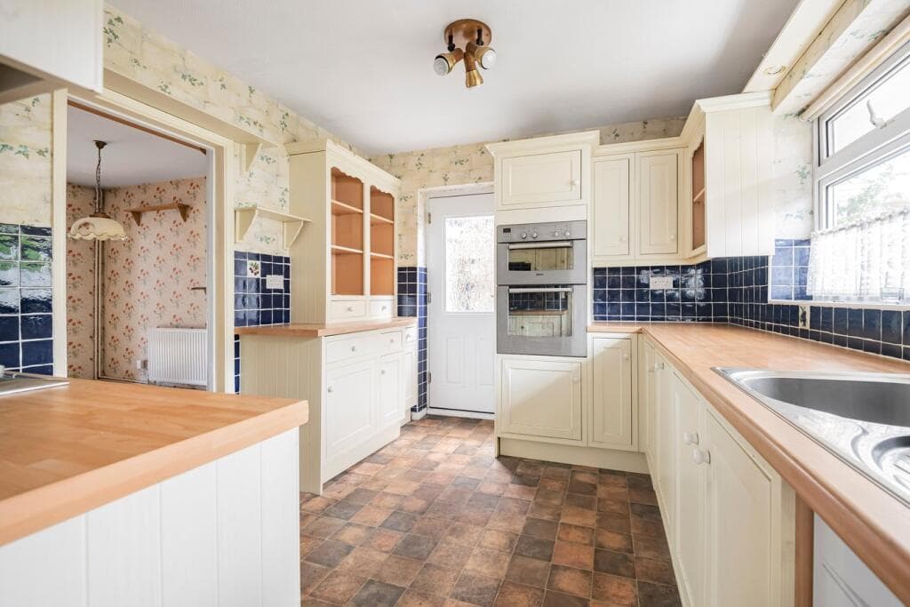 Highwoods Drive, Marlow, SL7 - Image 3