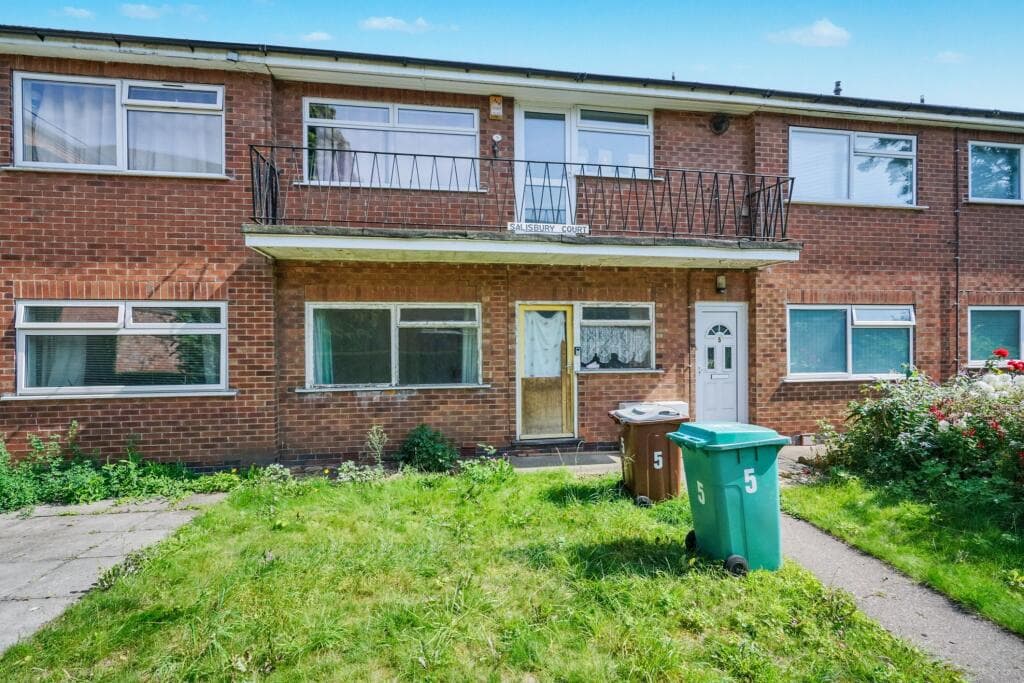 View property at 2 Salisbury Court, Querneby Road, Nottingham NG3 5JD