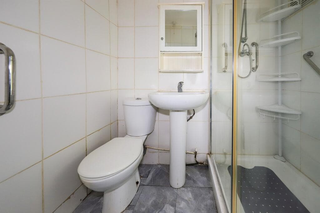 Cadle Road, Bushbury, Wolverhampton - Image 11